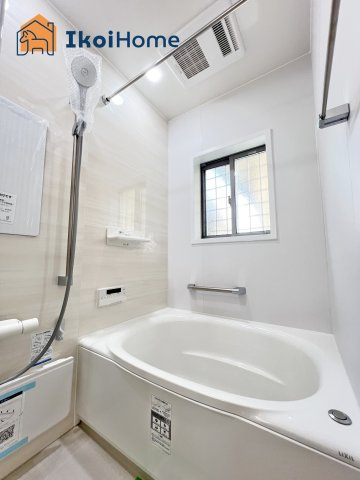 明石市藤が丘1丁目　新築戸建の浴室|【ホームページに現地動画掲載中】●年中無休：当日予約可●浴室暖房乾燥機が付いています。