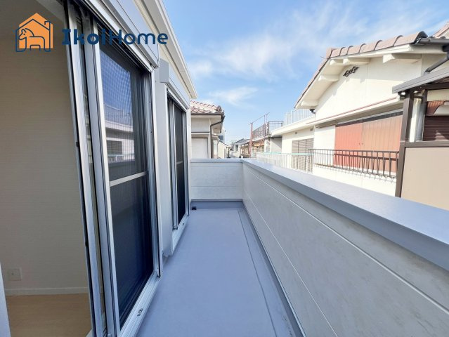 明石市藤が丘1丁目　新築戸建のバルコニー|【ホームページに現地動画掲載中】●年中無休：当日予約可●バルコニーには屋根はございません！