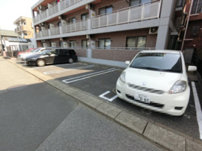 【駐車場】