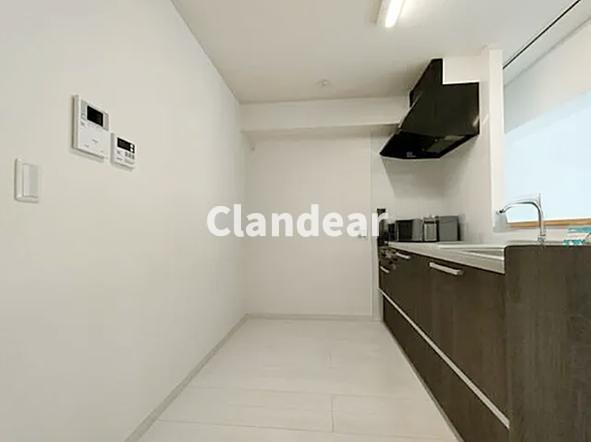 エミネス北綾瀬のキッチン|ドキドキの新生活も、安心してスタート。ぴったりの住まいを見つけませんか？クランディアが一緒に住まい選びをサポートします‼　まずは、お気軽にお問合せください　＃クランディア