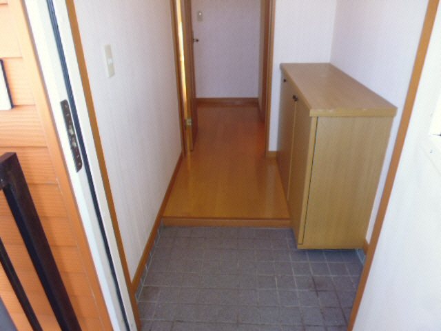 札内オレンジハイツの玄関