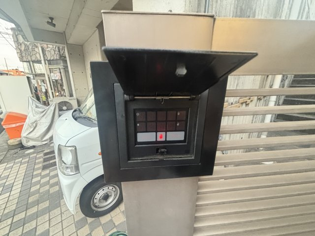 インパサディナの玄関