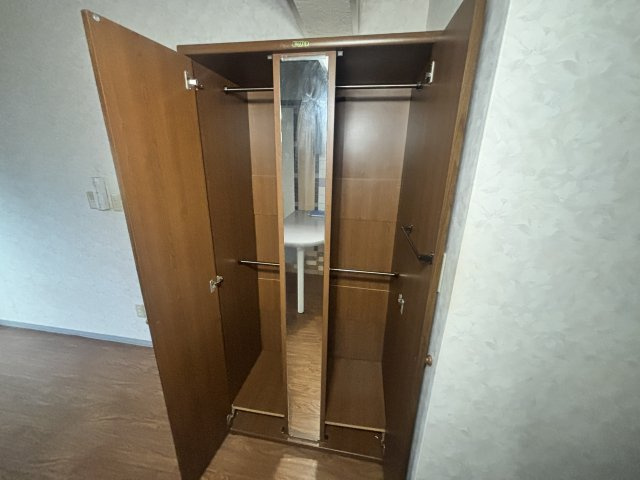インパサディナのその他