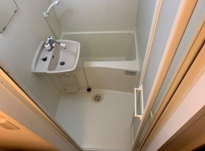 レオパレスエルパセオⅢの浴室|浴室・洗面台