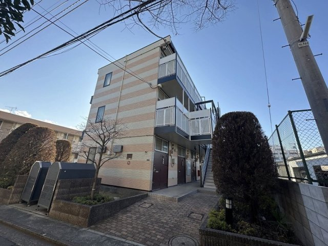 レオパレスエルパセオⅢの外観