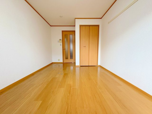 セレノ逆瀬川の居間・リビング|こちらの居間で趣味の時間をお楽しみください