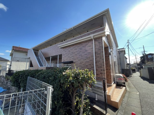 セレノ逆瀬川の外観|おしゃれな外観です