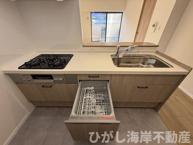 藤沢西ガーデンハウスのキッチン|新規リフォーム完了！　食洗器付きシステムキッチン