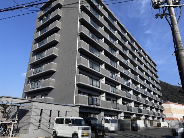 グランシャリオ可部中央の外観