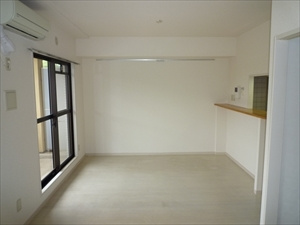 【居間・リビング】 | ホワイトヘイヴン | 居室3