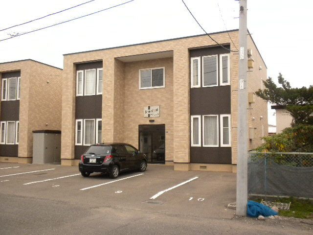 ブライトノアの駐車場