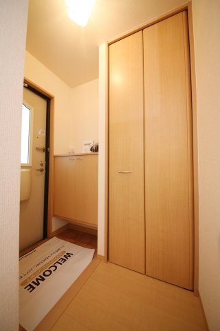 プレジール伏見の玄関