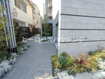 【エントランス】 | トリニティ豊中本町 