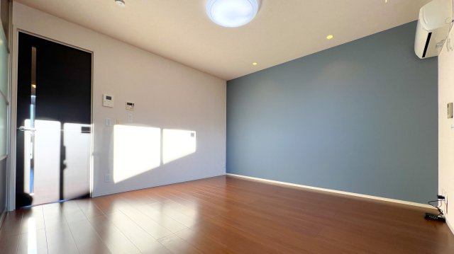 エスポワール岡宮の洋室