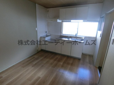 【居間・リビング】 | 緑町S邸貸家