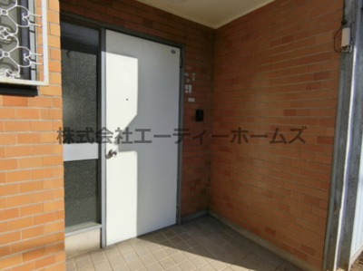【玄関】 | 緑町S邸貸家