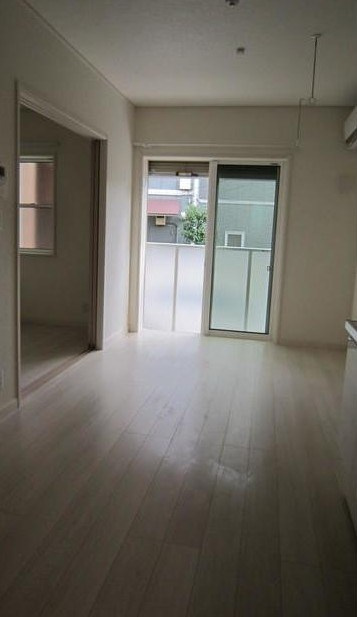 ブライズメゾン鷺宮の居間・リビング