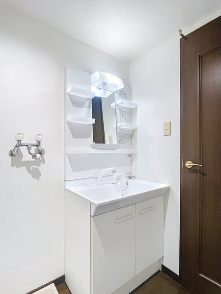 Laーbrillante(ラ・ブリランテ)の独立洗面台