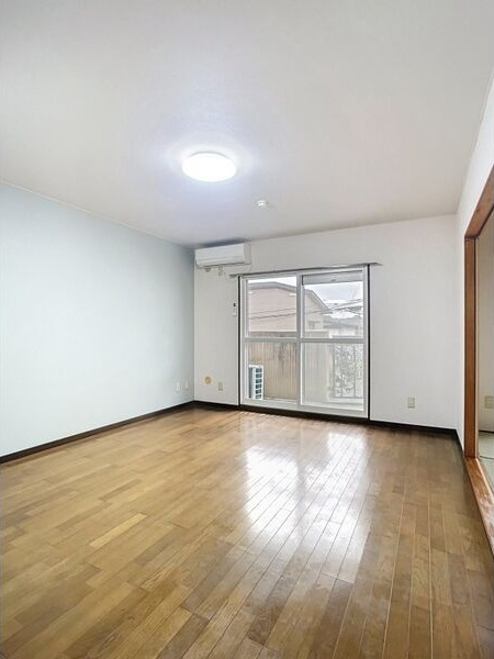 Laーbrillante(ラ・ブリランテ)の居間・リビング