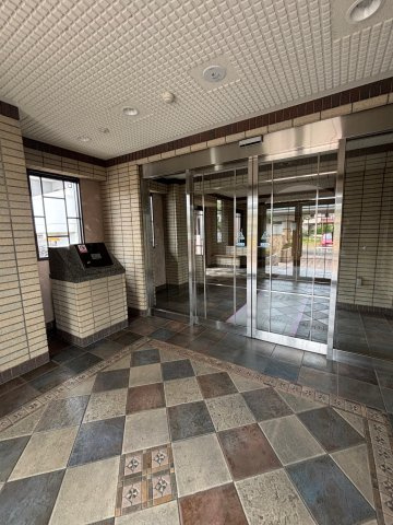 シャトレ愛松一宮Ⅶのエントランス