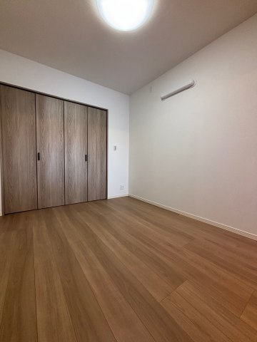 シャトレ愛松一宮Ⅶの洋室|洋室5.5帖