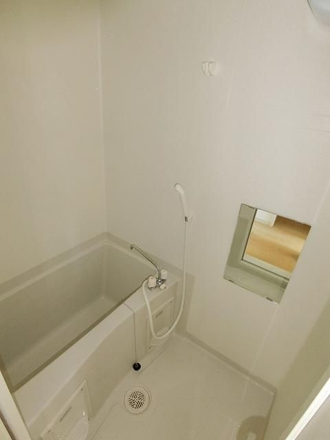 ヒルズビュー赤羽西の浴室