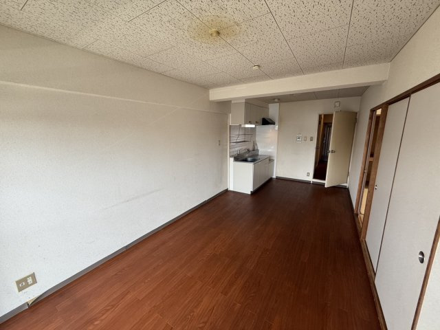 ロワール甲子園の居間・リビング