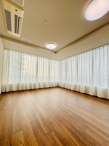 ザ・パークハウス中之島タワーの居間・リビング|LDK