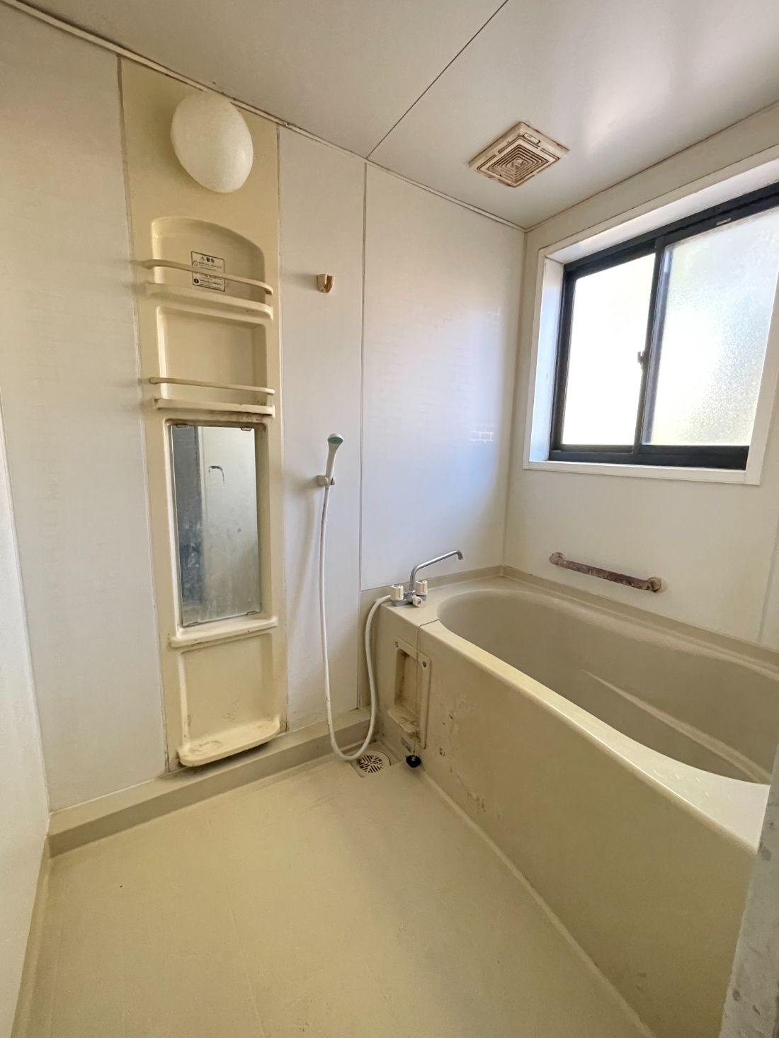 日の出町平井　中古戸建の浴室