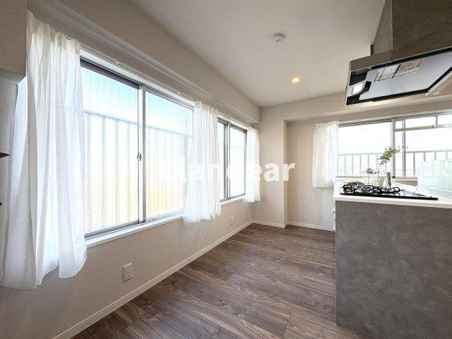 ニューハイツ中川のキッチン|ドキドキの新生活も、安心してスタート。ぴったりの住まいを見つけませんか？クランディアが一緒に住まい選びをサポートします‼　まずは、お気軽にお問合せください　＃クランディア