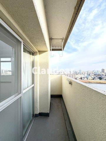 ニューハイツ中川のバルコニー|ドキドキの新生活も、安心してスタート。ぴったりの住まいを見つけませんか？クランディアが一緒に住まい選びをサポートします‼　まずは、お気軽にお問合せください　＃クランディア