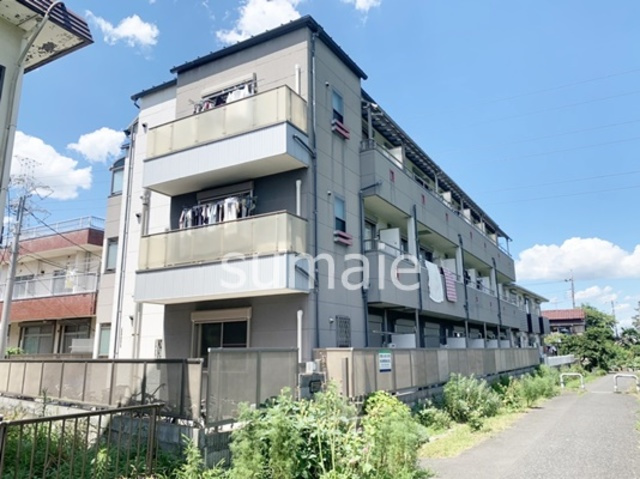 Bキャッスル東大宮の外観|3階建てのアパートです☆