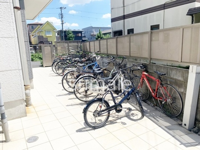 Bキャッスル東大宮のその他共用部分|駐輪置き場です☆