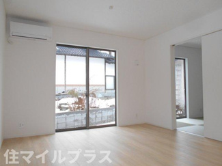 【居間・リビング】 | 会津若松市門田町黒岩新築一戸建て4棟 | ゆったり過ごせる居間です