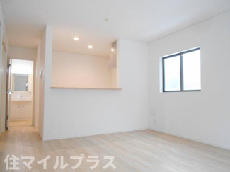 【居間・リビング】 | 会津若松市門田町黒岩新築一戸建て4棟 | ゆったりとしたリビングです