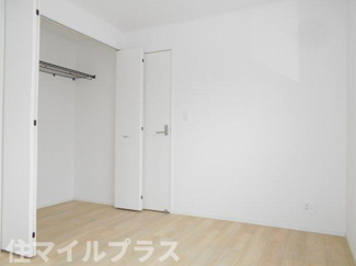 【洋室】 | 会津若松市門田町黒岩新築一戸建て4棟 | 明るい洋室です