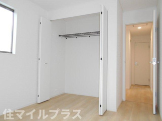 【洋室】 | 会津若松市門田町黒岩新築一戸建て4棟 | 明るい洋室です