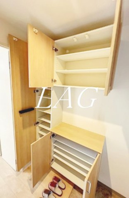 【玄関】 | ピッコロ白山 | 玄関です。