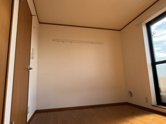 メゾン沖田の居間・リビング|同建物別室参考写真