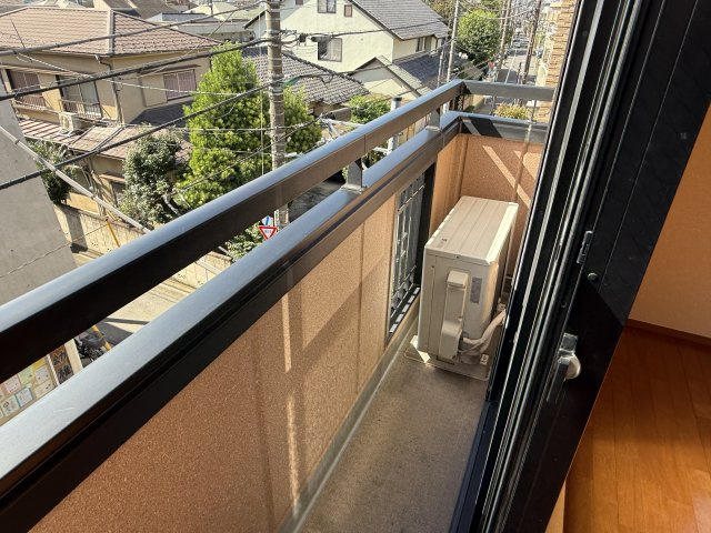 メゾン沖田のバルコニー|同建物別室参考写真