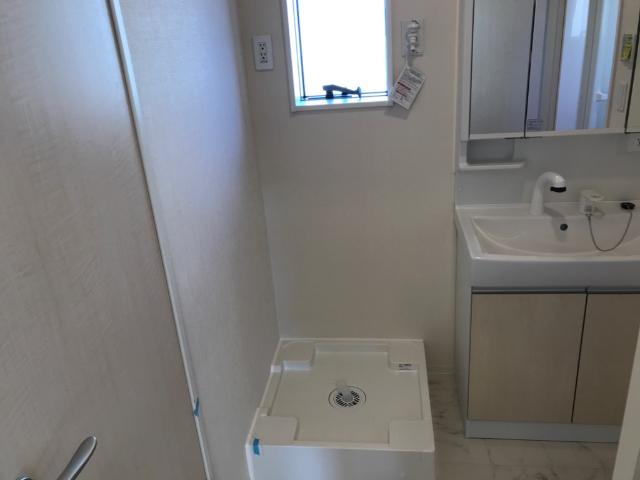 グルナードの洗面所|洗面