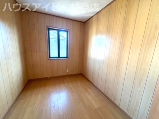 【洋室】 | 岐阜市粟野台！敷地広々73坪！7SLDKのお家です♪お車スペース3台可能！オール電化住宅！ | 岐阜市粟野台！敷地広々73坪！7SLDKのお家です♪お車スペース3台可能！オール電化住宅！