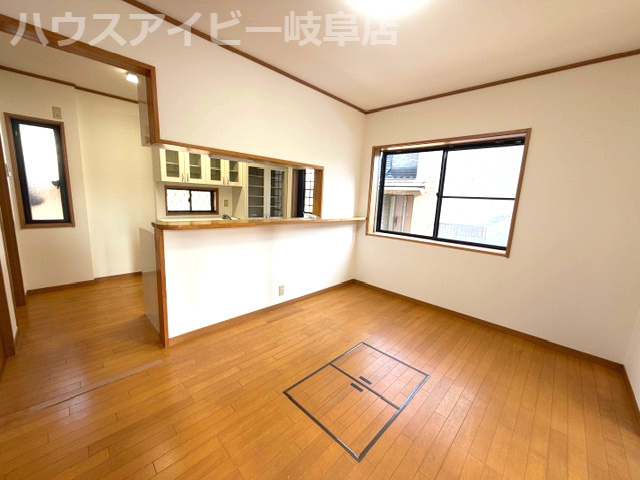 【居間・リビング】の画像