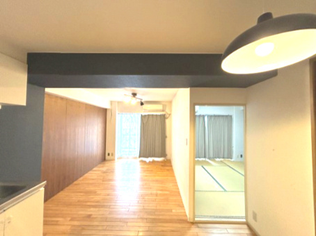 西大路ガーデンハイツの居間・リビング