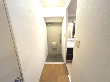 西大路ガーデンハイツの玄関