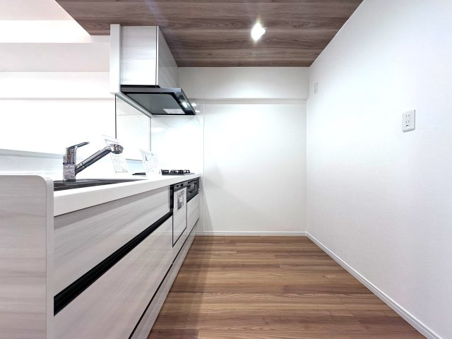 グリーンパーク第16綾瀬のキッチン|ドキドキの新生活も、安心してスタート。ぴったりの住まいを見つけませんか？クランディアが一緒に住まい選びをサポートします‼　まずは、お気軽にお問合せください　＃クランディア