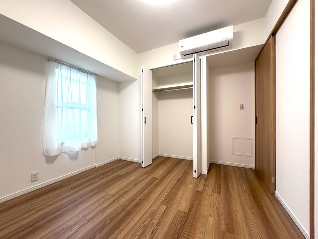 グリーンパーク第16綾瀬の洋室|ドキドキの新生活も、安心してスタート。ぴったりの住まいを見つけませんか？クランディアが一緒に住まい選びをサポートします‼　まずは、お気軽にお問合せください　＃クランディア