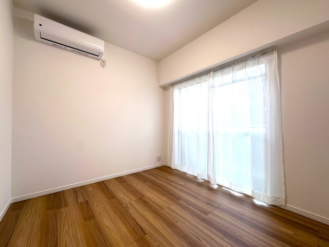 グリーンパーク第16綾瀬の洋室|ドキドキの新生活も、安心してスタート。ぴったりの住まいを見つけませんか？クランディアが一緒に住まい選びをサポートします‼　まずは、お気軽にお問合せください　＃クランディア