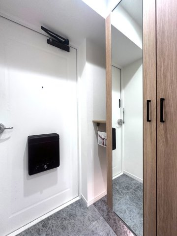 グリーンパーク第16綾瀬の玄関|ドキドキの新生活も、安心してスタート。ぴったりの住まいを見つけませんか？クランディアが一緒に住まい選びをサポートします‼　まずは、お気軽にお問合せください　＃クランディア