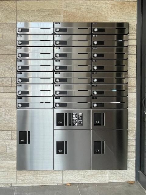 Ｃｏｅｕｒ　Ｂｌａｎｃ八幡山のエントランス